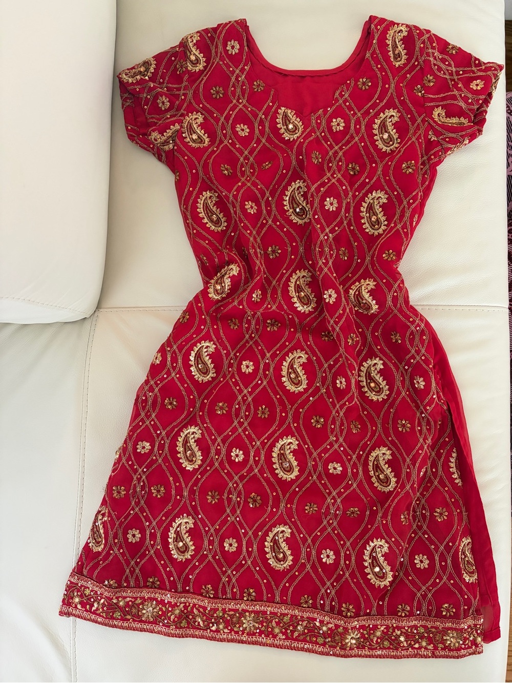 Red & Gold Embroidered Indian Set with with Gold Paisley Detailing
